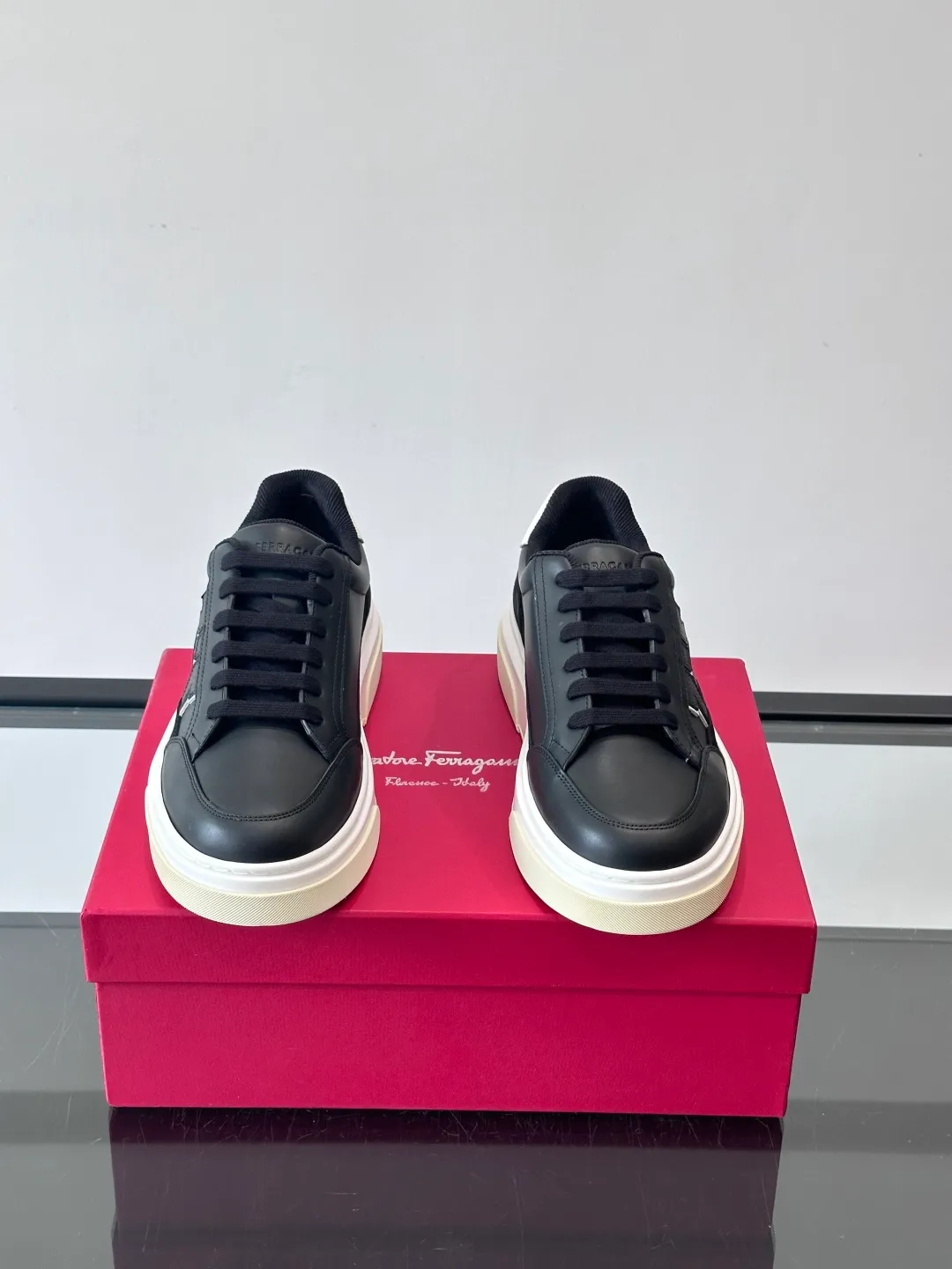 Men's men's shoes 💰440 [New style] 🏃‍♂️🏃‍♂️[Ferragamo] Ferragamo - High-end quality original order·Casual sports shoes -Upper: 🔝Nappa calfskin, suede calfskin, shoe body. Sewing brand totem, tongue air pressure brand logo -Inner: water-dyed cowhide -Outsole: ultra-light TPU foam rubber; molded outsole -Ultra-high quality control and fine workmanship: outstanding (high-end, extravagance, grade) -Size: 38-45 (46, can be customized)